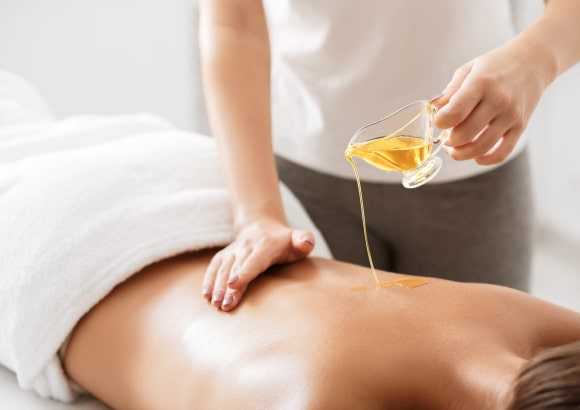 Herbal Oil Massage